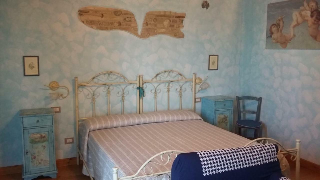 オッフィダ Agriturismo Il Gufoヴィラ エクステリア 写真